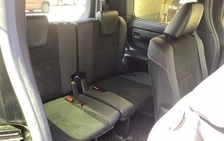 Toyota Voxy III, 2021 год, 1 870 000 рублей, 29 фотография