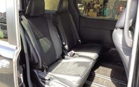 Toyota Voxy III, 2021 год, 1 870 000 рублей, 27 фотография