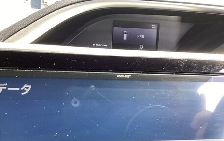 Toyota Voxy III, 2021 год, 1 870 000 рублей, 37 фотография