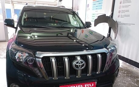 Toyota Land Cruiser Prado 150 рестайлинг 2, 2016 год, 3 999 000 рублей, 3 фотография