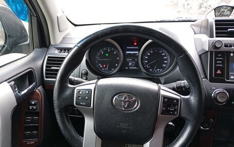 Toyota Land Cruiser Prado 150 рестайлинг 2, 2016 год, 3 999 000 рублей, 8 фотография