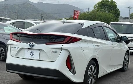 Toyota Prius IV XW50, 2018 год, 1 782 000 рублей, 6 фотография