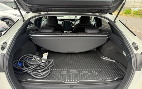 Toyota Prius IV XW50, 2018 год, 1 782 000 рублей, 13 фотография