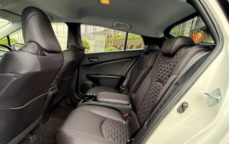 Toyota Prius IV XW50, 2018 год, 1 782 000 рублей, 12 фотография