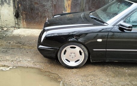 Mercedes-Benz E-Класс, 1996 год, 1 000 000 рублей, 3 фотография