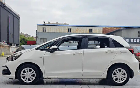 Honda Fit, 2022 год, 1 000 000 рублей, 3 фотография