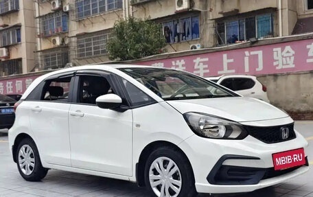 Honda Fit, 2022 год, 1 000 000 рублей, 2 фотография