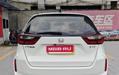 Honda Fit, 2022 год, 1 000 000 рублей, 5 фотография