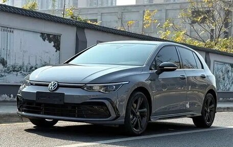 Volkswagen Golf VIII, 2022 год, 1 588 004 рублей, 1 фотография