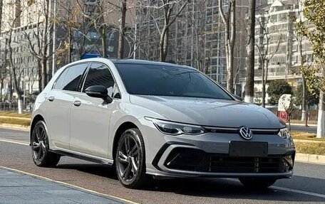 Volkswagen Golf VIII, 2022 год, 1 588 004 рублей, 3 фотография