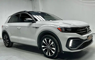 Volkswagen T-Roc I, 2022 год, 1 650 000 рублей, 1 фотография