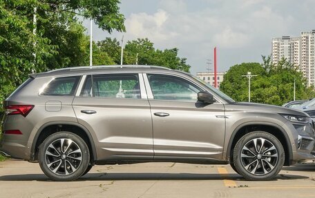 Skoda Kodiaq I, 2025 год, 4 209 500 рублей, 8 фотография