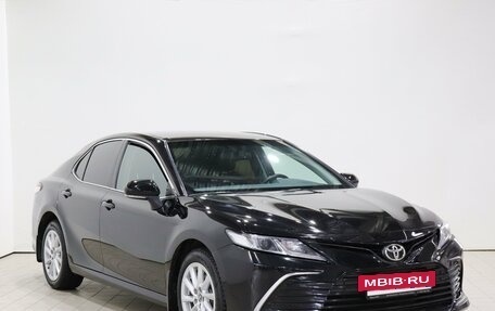 Toyota Camry, 2021 год, 2 375 000 рублей, 3 фотография