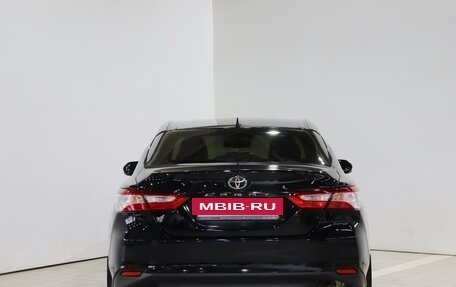 Toyota Camry, 2021 год, 2 375 000 рублей, 6 фотография