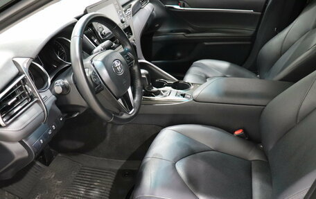 Toyota Camry, 2021 год, 2 375 000 рублей, 17 фотография