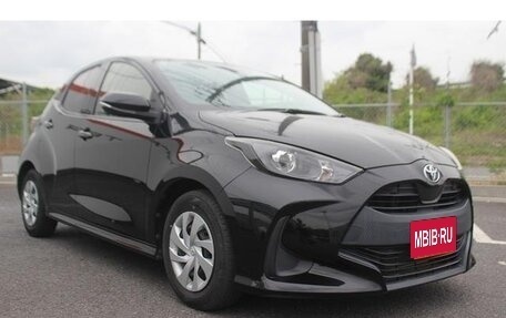 Toyota Yaris, 2022 год, 810 005 рублей, 1 фотография