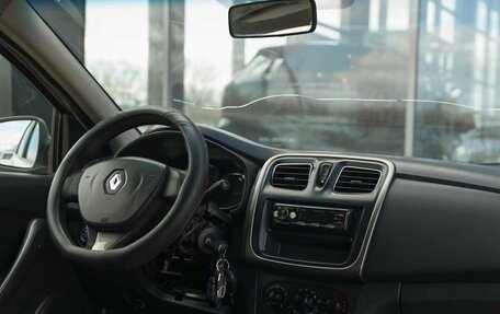 Renault Logan II, 2015 год, 300 000 рублей, 10 фотография