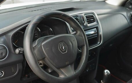 Renault Logan II, 2015 год, 300 000 рублей, 11 фотография