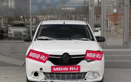 Renault Logan II, 2015 год, 300 000 рублей, 2 фотография