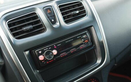 Renault Logan II, 2015 год, 300 000 рублей, 13 фотография