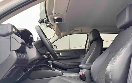 Honda Vezel, 2025 год, 1 950 000 рублей, 8 фотография