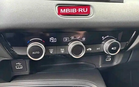 Honda Vezel, 2025 год, 1 950 000 рублей, 12 фотография