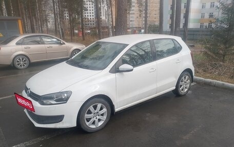 Volkswagen Polo VI (EU Market), 2011 год, 750 000 рублей, 1 фотография