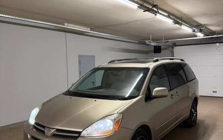 Toyota Sienna II рестайлинг, 2005 год, 1 150 000 рублей, 1 фотография