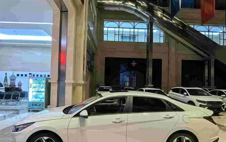 Hyundai Elantra, 2021 год, 1 360 000 рублей, 4 фотография