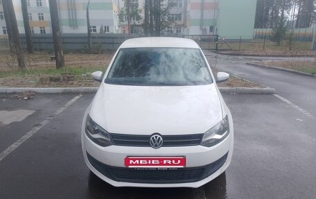 Volkswagen Polo VI (EU Market), 2011 год, 750 000 рублей, 2 фотография