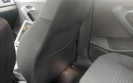 Volkswagen Polo VI (EU Market), 2011 год, 750 000 рублей, 11 фотография