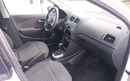 Volkswagen Polo VI (EU Market), 2011 год, 750 000 рублей, 15 фотография