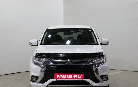 Mitsubishi Outlander III рестайлинг 3, 2017 год, 2 130 000 рублей, 2 фотография