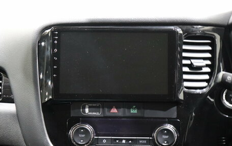 Mitsubishi Outlander III рестайлинг 3, 2017 год, 2 130 000 рублей, 16 фотография