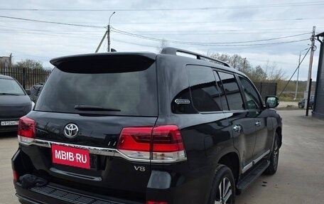 Toyota Land Cruiser 200, 2018 год, 9 000 000 рублей, 1 фотография