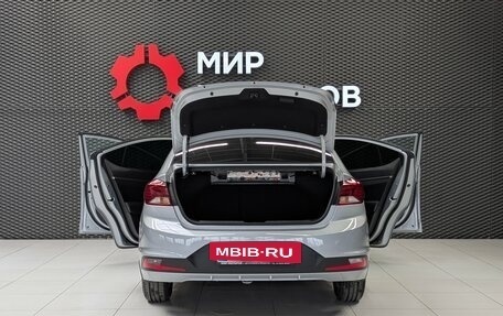 Hyundai Elantra VI рестайлинг, 2019 год, 1 850 000 рублей, 7 фотография