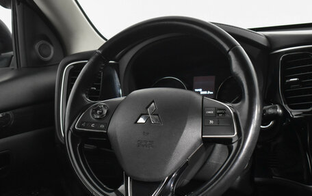 Mitsubishi Outlander III рестайлинг 3, 2017 год, 1 740 000 рублей, 14 фотография