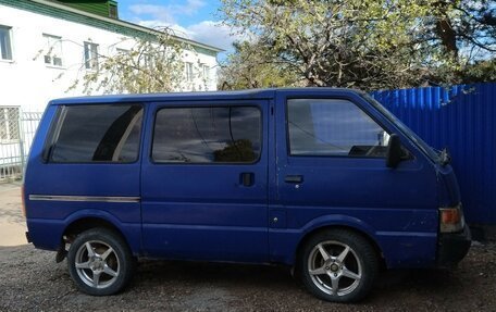 Nissan Vanette II, 1990 год, 185 000 рублей, 3 фотография