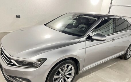 Volkswagen Passat B8 рестайлинг, 2020 год, 3 750 000 рублей, 2 фотография