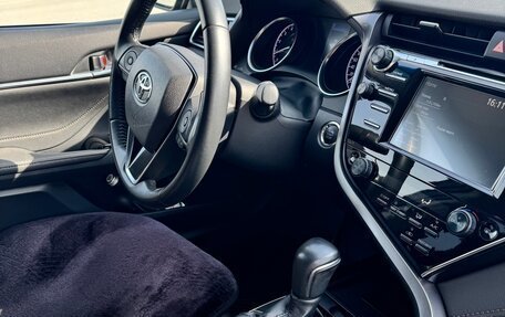 Toyota Camry, 2019 год, 3 300 000 рублей, 5 фотография