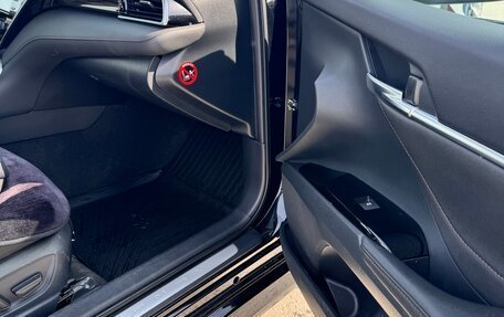 Toyota Camry, 2019 год, 3 300 000 рублей, 6 фотография