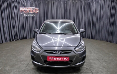 Hyundai Solaris II рестайлинг, 2012 год, 649 000 рублей, 2 фотография