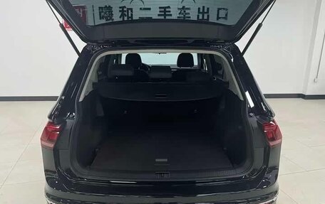 Volkswagen Tiguan II, 2023 год, 2 120 000 рублей, 8 фотография