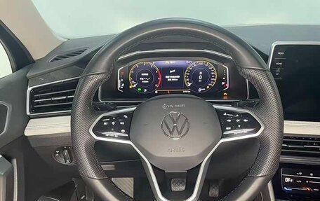 Volkswagen Tiguan II, 2023 год, 2 120 000 рублей, 15 фотография