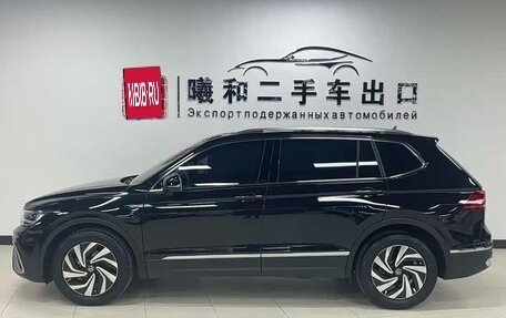 Volkswagen Tiguan II, 2023 год, 2 120 000 рублей, 4 фотография