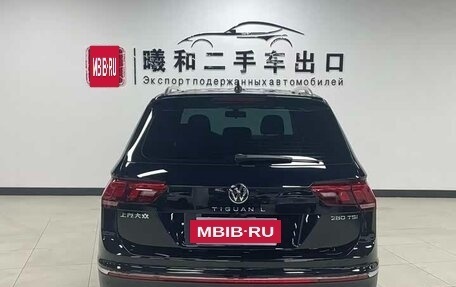 Volkswagen Tiguan II, 2023 год, 2 120 000 рублей, 6 фотография