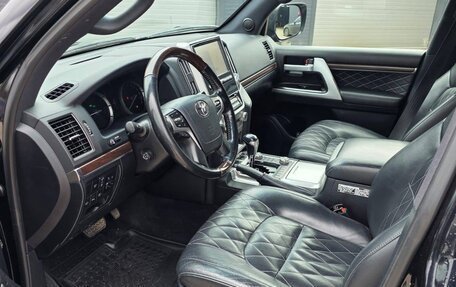 Toyota Land Cruiser 200, 2018 год, 9 000 000 рублей, 8 фотография