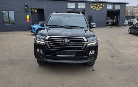 Toyota Land Cruiser 200, 2018 год, 9 000 000 рублей, 6 фотография