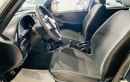 Chevrolet Niva I рестайлинг, 2019 год, 859 000 рублей, 9 фотография