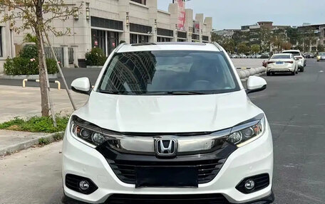 Honda Vezel, 2022 год, 1 272 000 рублей, 2 фотография